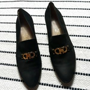 Salvatore Ferragamo Suede Almond Toe Horse bit Logo Kitten  Heels